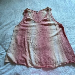 Woman’s tank. Worn twice. Great condition!!